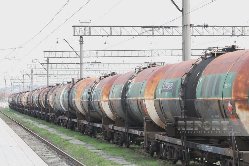 First batch of Azerbaijan's petroleum products shipped to Armenia