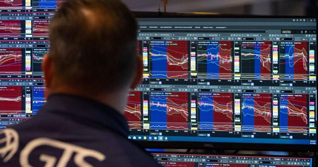 Here's why everyone's talking about a 'K-shaped' economy | Business