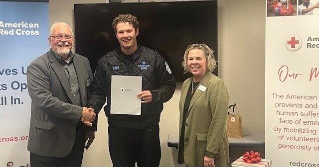 Allina Health EMT earns national Red Cross Award | Local News