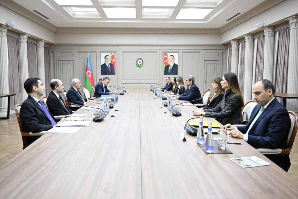 Azerbaijani PM met with Minister of Foreign Affairs of Montenegro