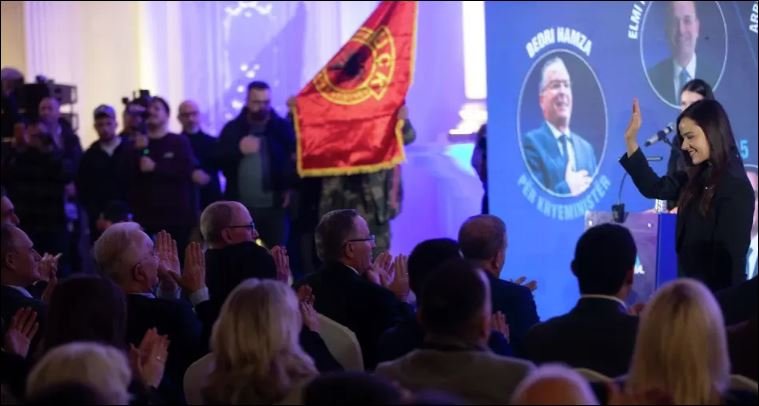 Kosovo holds snap vote to break political deadlock