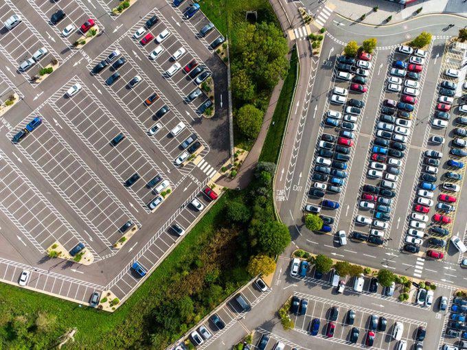 By the decision of the Istanbul Governorship, the gardens of 19 schools became paid parking lots.