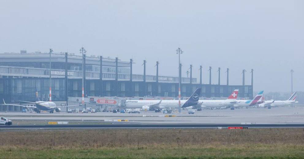 Germany Transfers 141 Afghan Refugees From Pakistan After Years of Delay