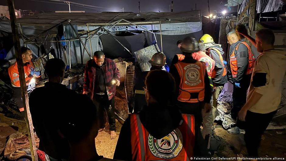 Israel launches retaliatory strike in Gaza – DW – 12/04/2025