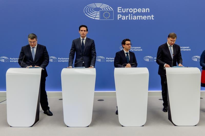 The European Union backed down on the ban on internal combustion cars. The total ban no longer applies after 2035