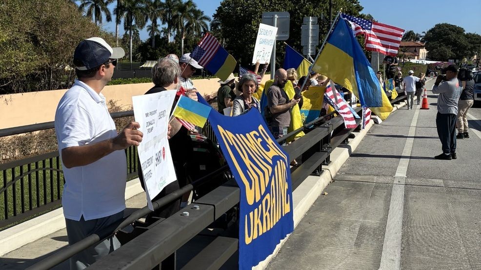 Supporters rally in WPB urging US backing for Ukraine ahead of key Mar-a-Lago meeting header logo