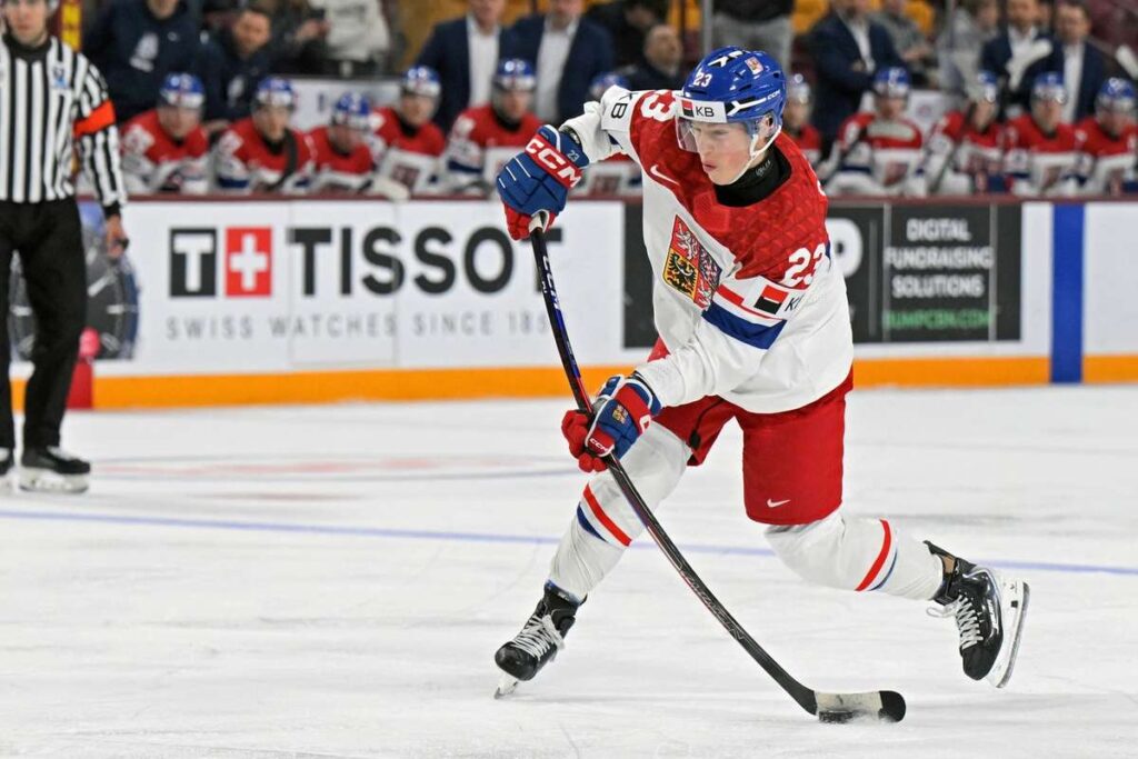 Czechs put Denmark to the sword for their first win of Junior World Championships