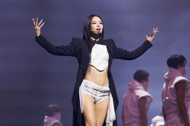 Jennie performs during Melon Music Awards ceremony at Gocheok Sky Dome in Seoul, Saturday. Courtesy of Kakao Entertainment