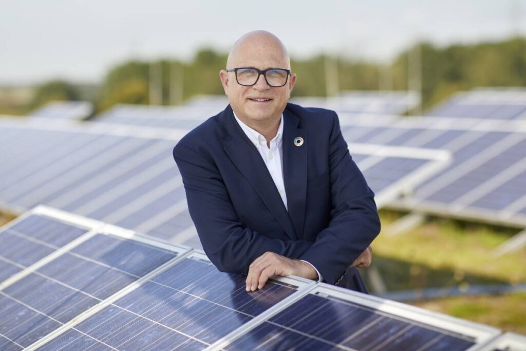 Epson creates 150 new jobs in Latvia with the opening of its new European Business Services centre