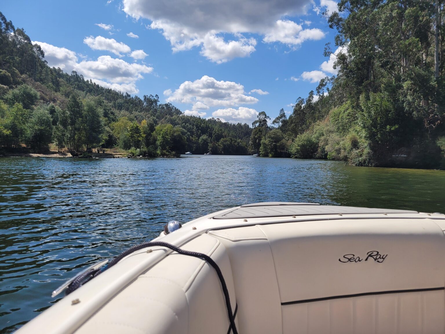 Boat trip on the Douro Valley near Porto in Portugal [OC]