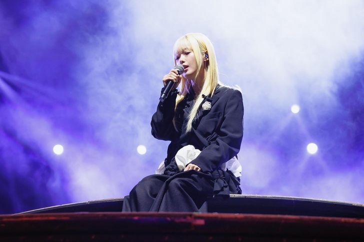 Hanroro performs during Melon Music Awards ceremony at Gocheok Sky Dome in Seoul, Saturday. Courtesy of Kakao Entertainment
