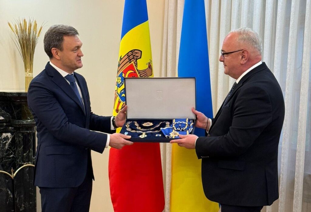 Former Moldovan PM awarded by Ukrainian president