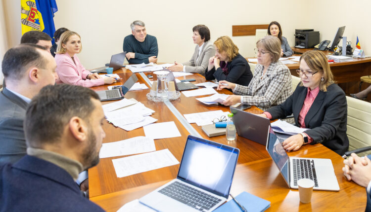 State to allocate more funds for medical assistance, compensated medicines in Moldova next year