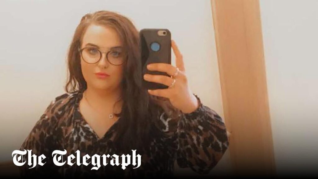 Prison officer flirted with convicted murderer over tight trousers