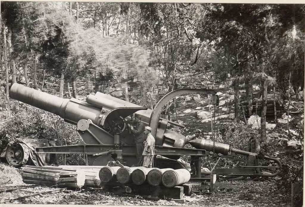 Photos from the Italian front - Austro-Hungarian 38 cm siege howitzer M. 16