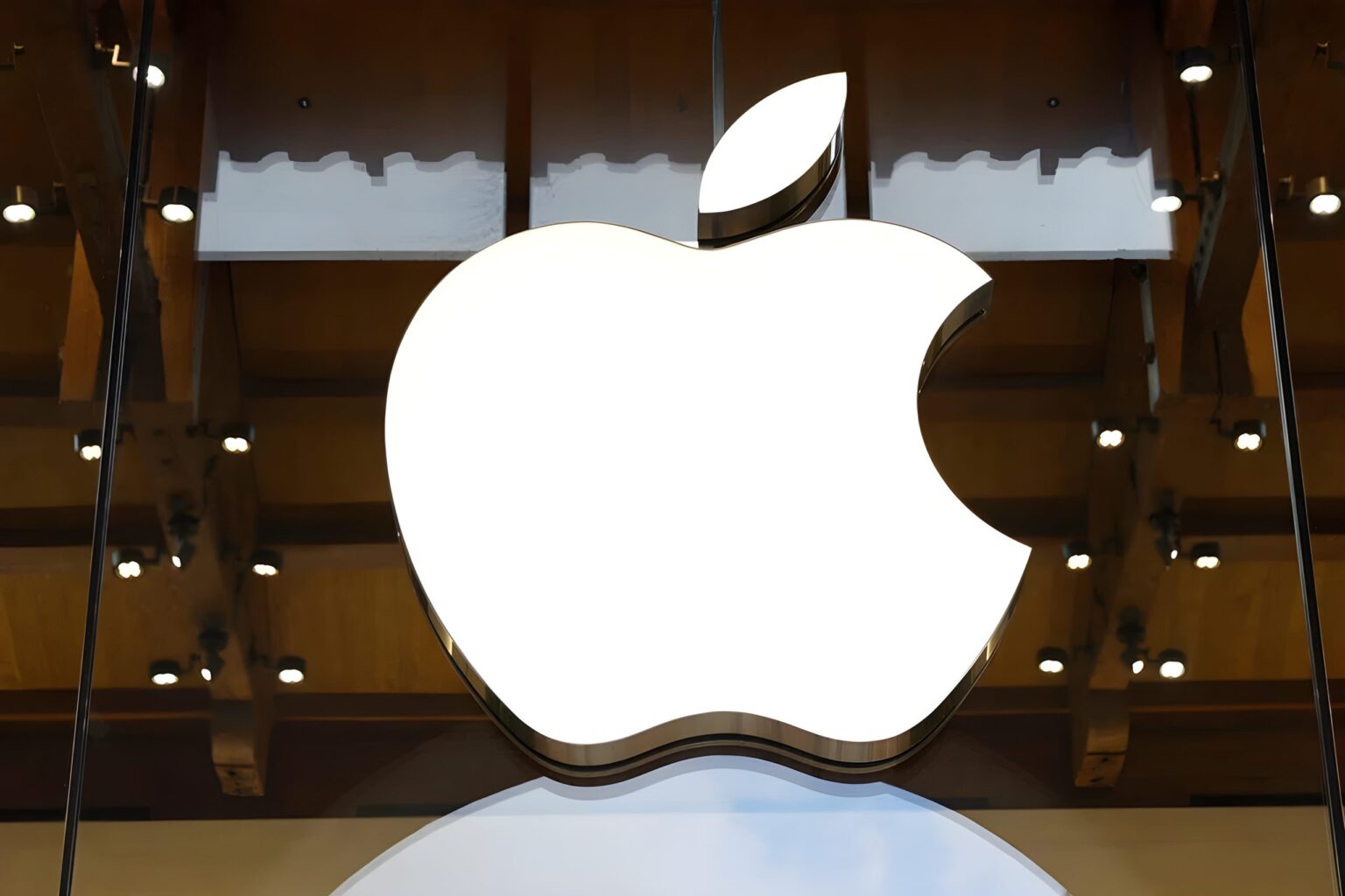 Apple Hit With €98.6M Fine In Italy For "Excessively Burdensome" ATT Rules