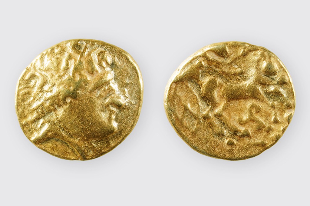 The quarter stater (weight: 1.86 g) also depicts the head of Apollo and a horse-drawn chariot. Credit: Nicole Gebhard. Archäologie Baselland