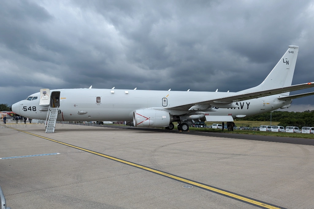 Boeing_P-8A_Poseidon_USN_169548_at_ILA-2024