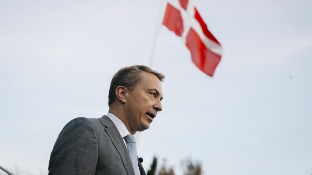 The Danes will go much further than the government to deport foreigners. A large proportion of Danes agree that foreigners should be deported upon first conviction, a new opinion poll shows.