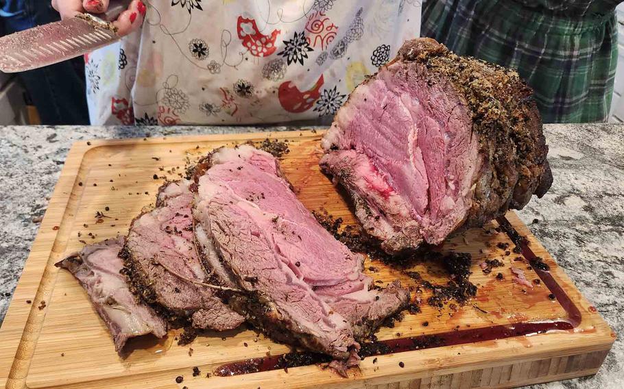 cutting a turkey