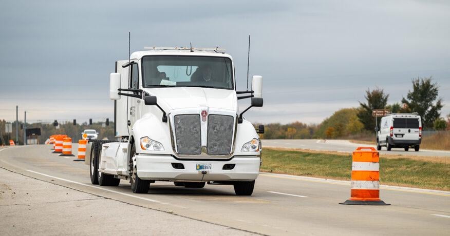 First highway segment in U.S. wirelessly charges electric heavy-duty truck while driving