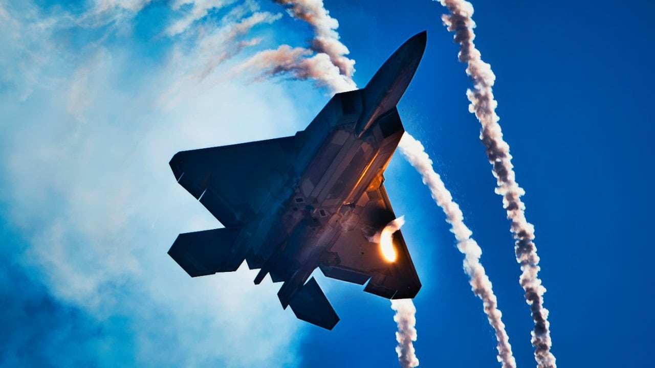 F-22 Raptor Stealth Fighter