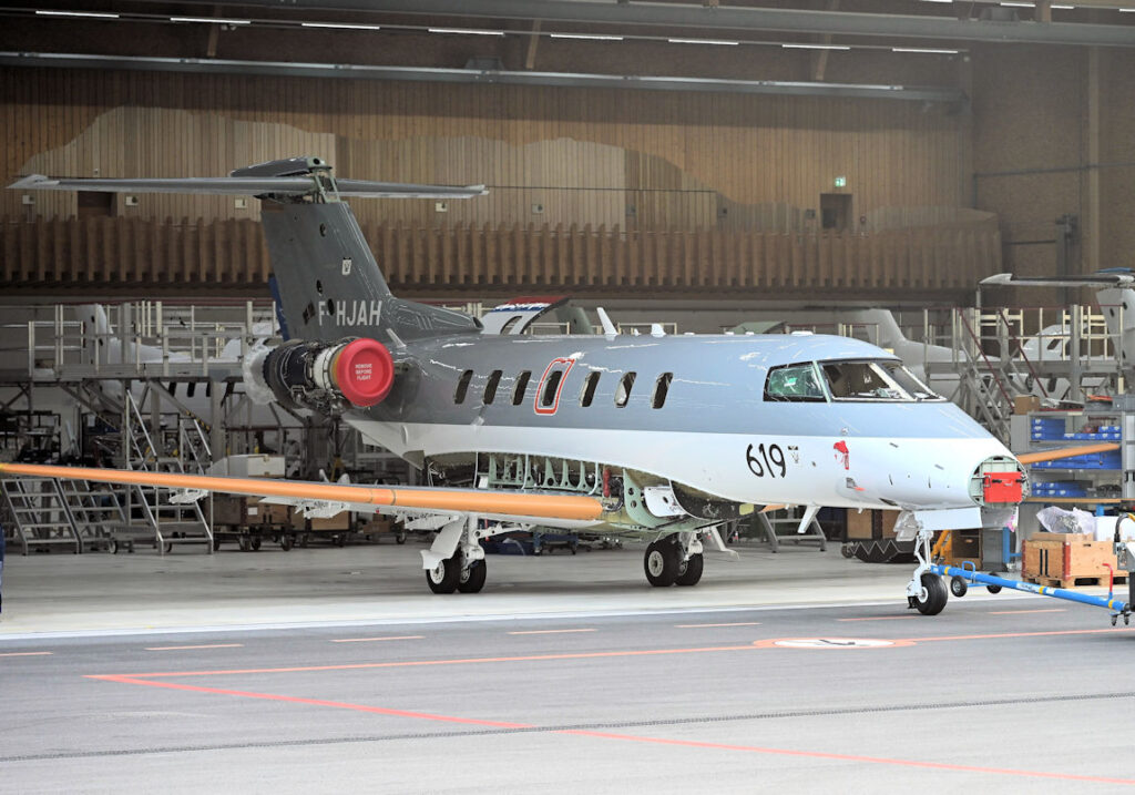 Switzerland Creates First ‘Flying Desk’ PC-24 for French Navy