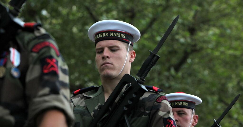 Marines fired on drones above the Île Longue naval base, home to French nuclear submarines