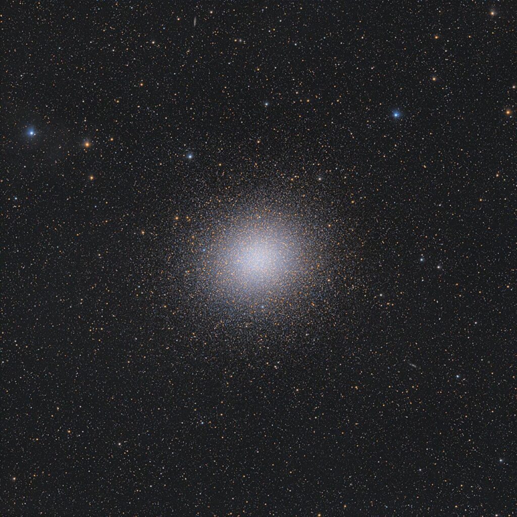 Radio observations find nothing at Omega Centauri's heart