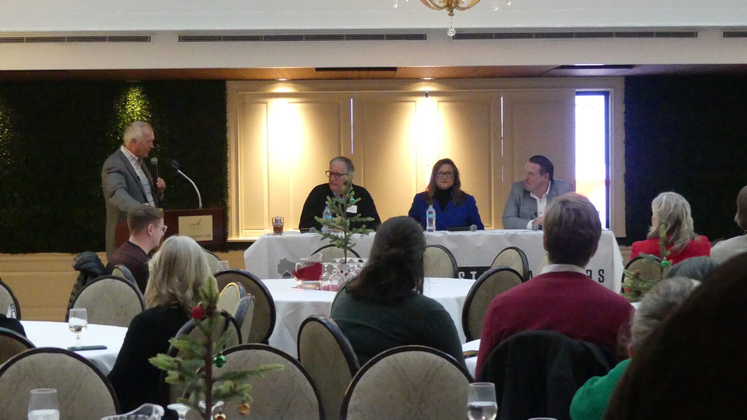 WisPolitics panel: Economy, health care key 2026 election issues in environment favoring Dems