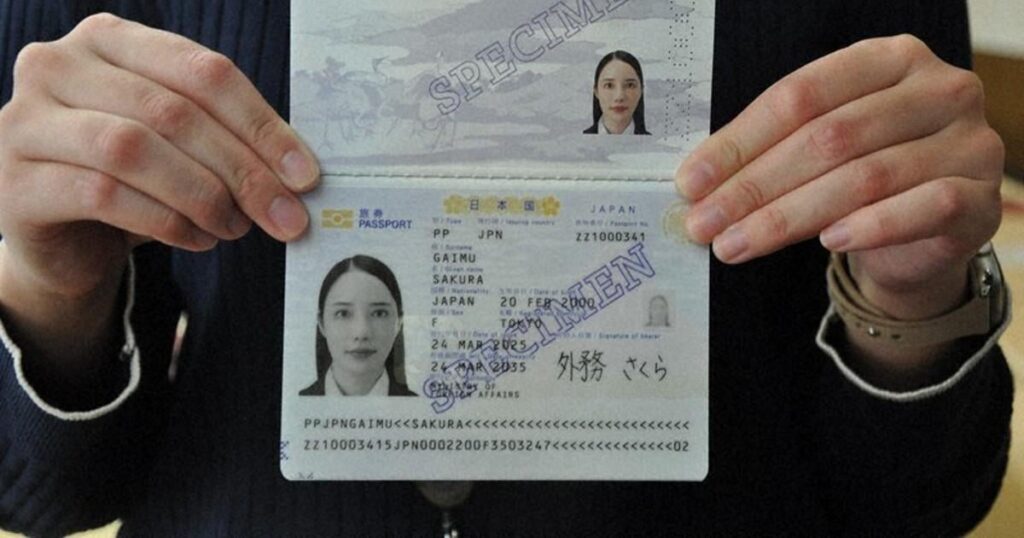 Japan eyes adding Japanese proficiency to permanent residency requirements in anticipation of a rise in future applicants