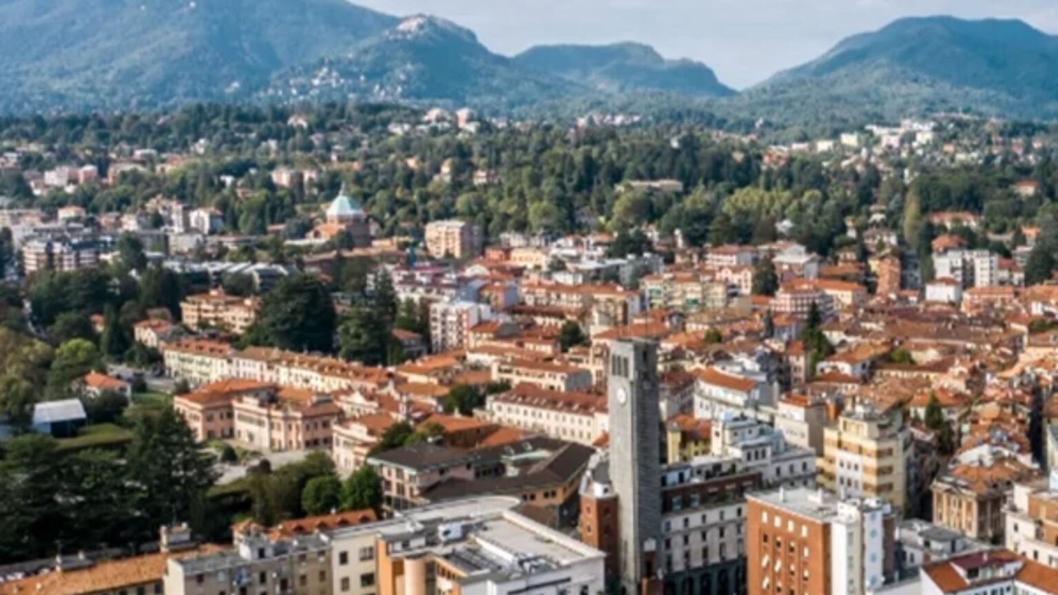 The Italian city of Varese is offering up to 6 euros in vouchers to young people who agree to live and work in the region with a formal contract.