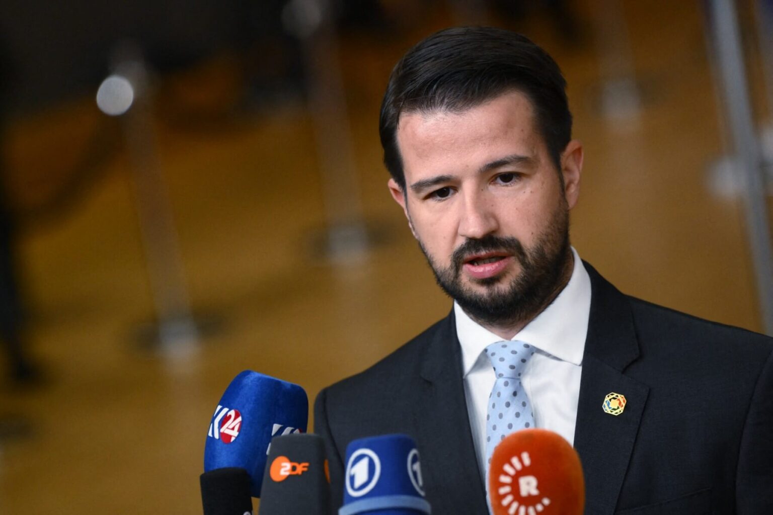 Montenegro to restore visa-free travel for Turkish citizens after suspension: reports Montenegro to restore visa-free travel for Turkish citizens after suspension: reports