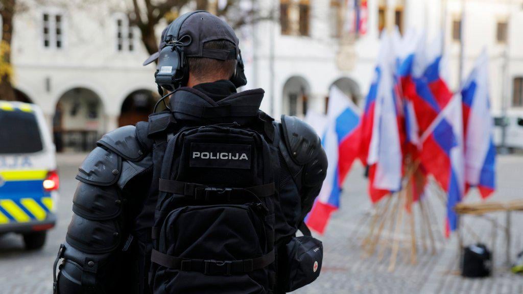 The General Director of the Police sent additional criminal officers to Novo mesto