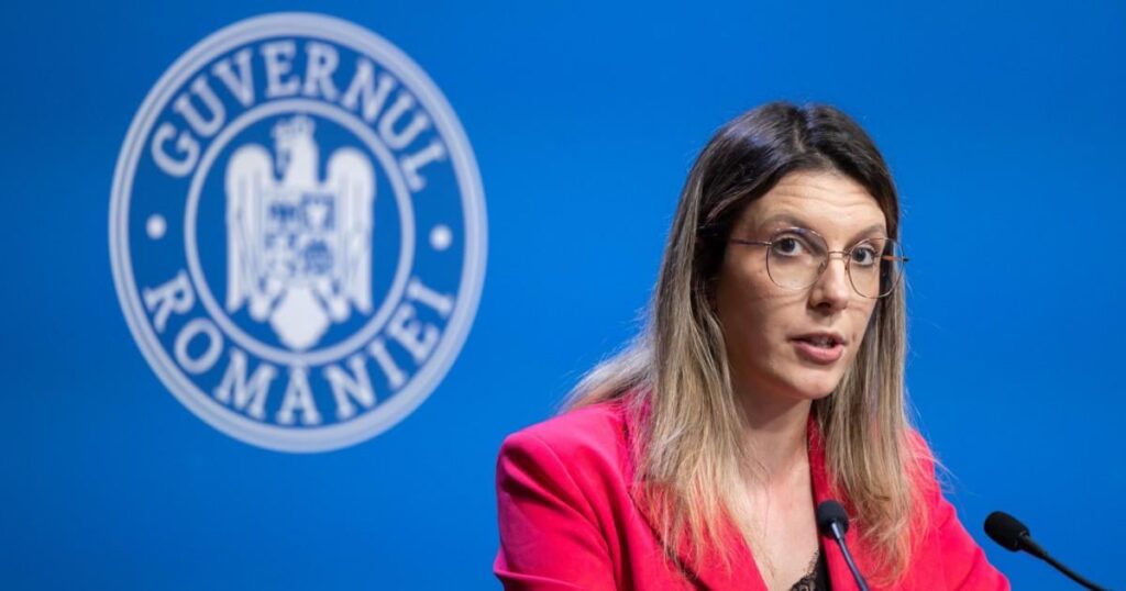 Diana Buzoianu threatens to dissolve the company ESZ Prahova, which manages the water from Lake Paltinu