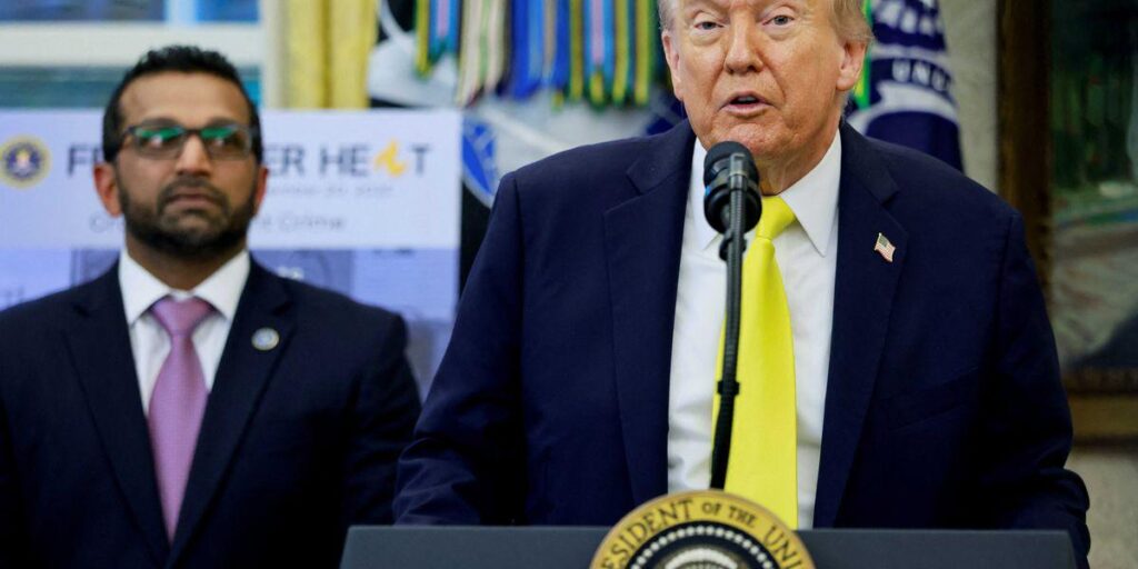 FBI should 'have a chat with Trump' after new post admits Epstein knowledge: ex-prosecutor