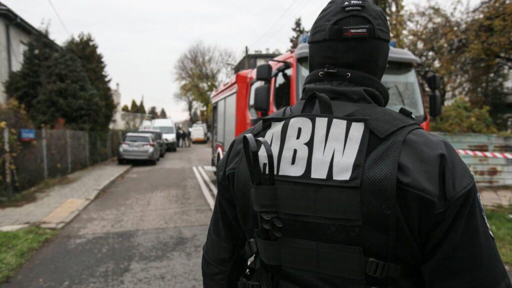 Poland arrests man over alleged offer to spy for foreign intelligence