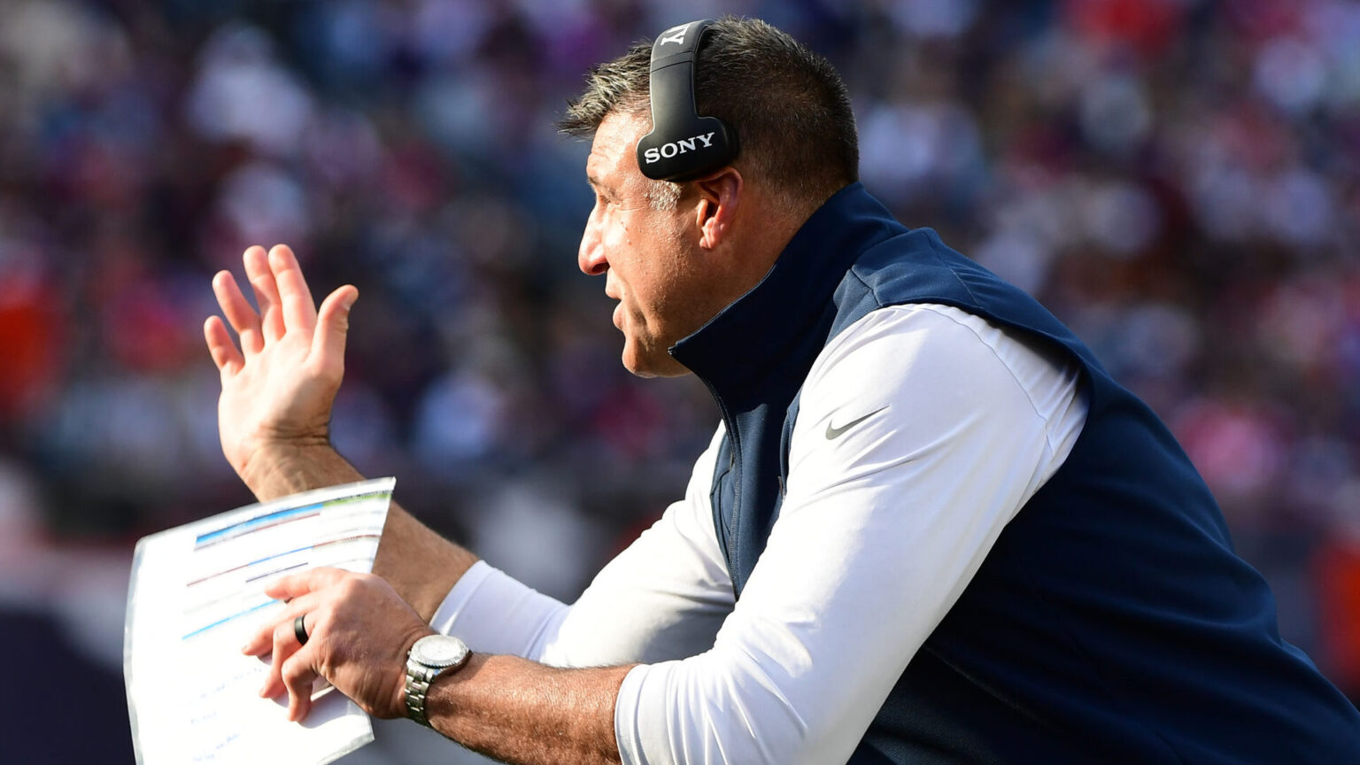 Mike Vrabel Praises Patriots Fans For 'Fantastic Environment' Vs. Ravens