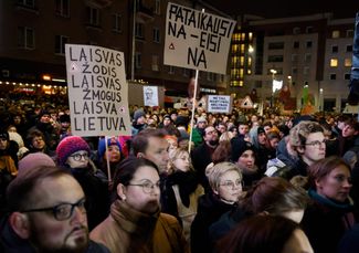 Critics of the amendments believe they’re aimed at removing LRT’s current director, Monika Garbačiauskaitė-Budrienė. She has offered to <a href="https://www.lrt.lt/ru/novosti/17/2777223/glava-lrt-prizyvaet-sovet-sovmestno-s-administratsiei-uiti-v-otstavku" rel="noopener noreferrer" target="_blank">resign</a> along with the broadcaster’s governing body, the LRT Council, in order to resolve the crisis.