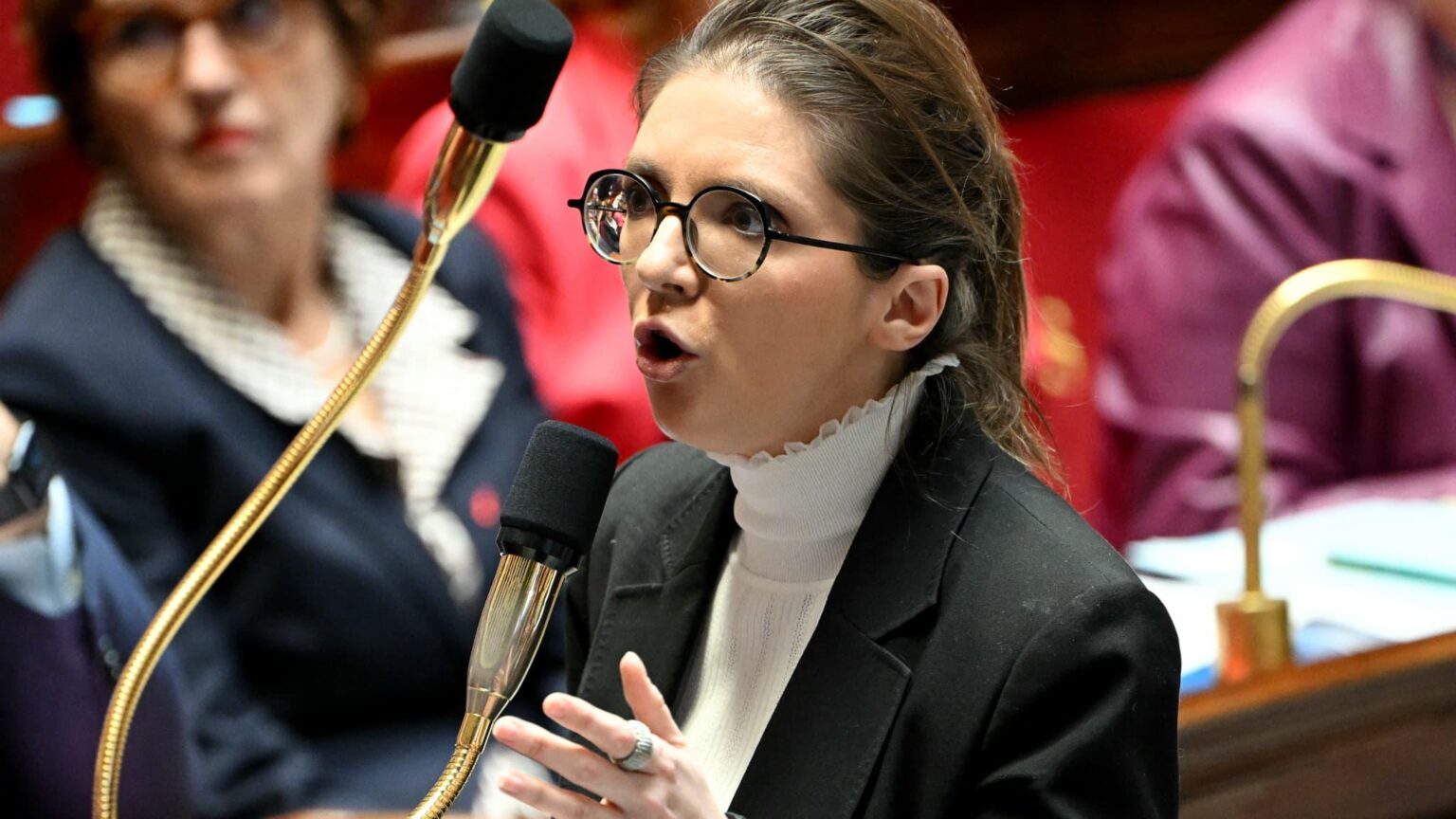 The government is sending 4,000 test CVs this week for job offers in order to measure discrimination based on name, age or postal address.