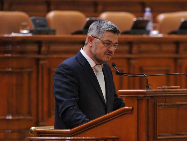 The opposition is preparing a censure motion against the Bolojan Government, entitled "Romania Is Not for Sale - A Government without USR"