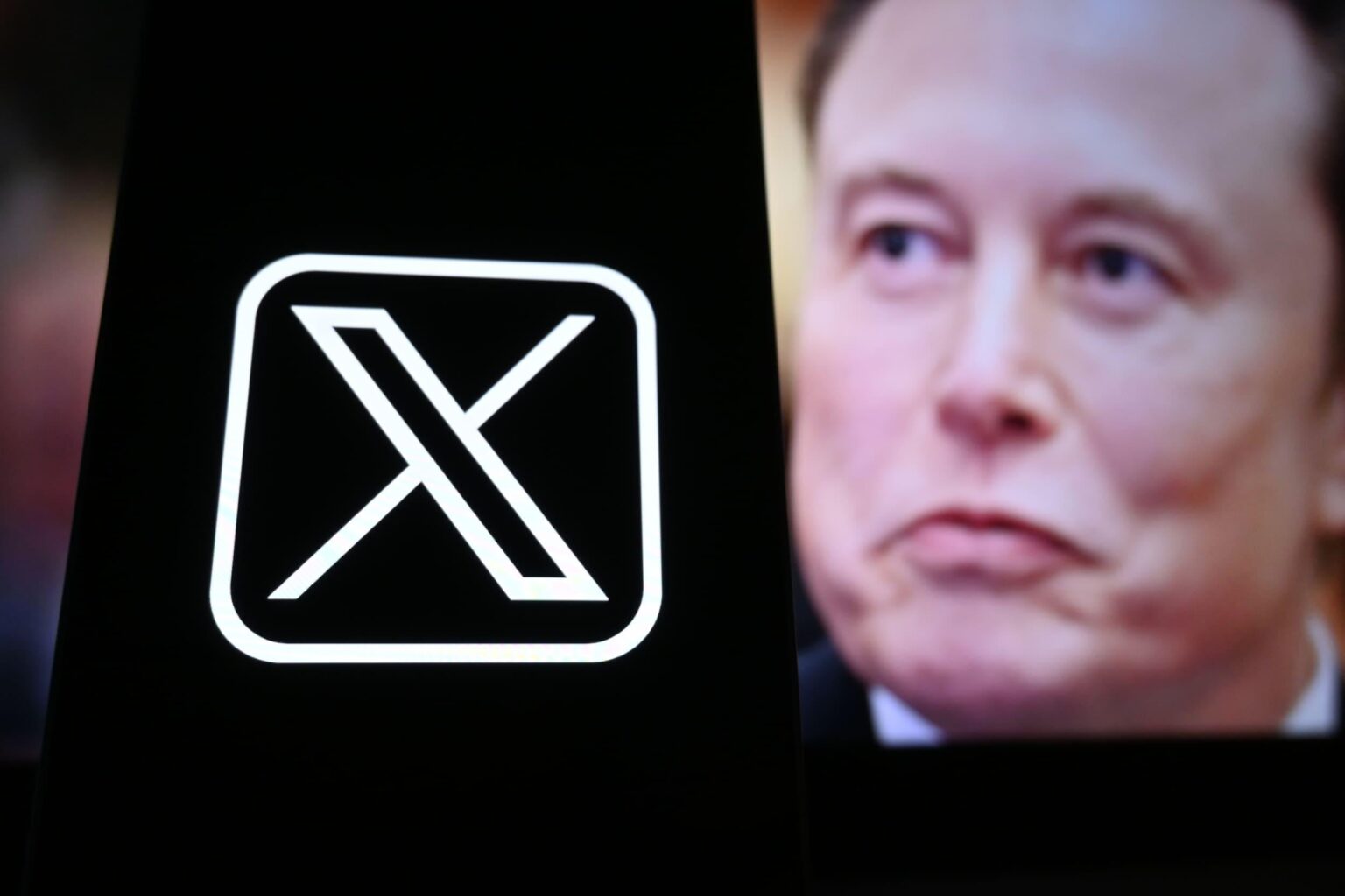 In France, X (ex-Twitter) is completely behind