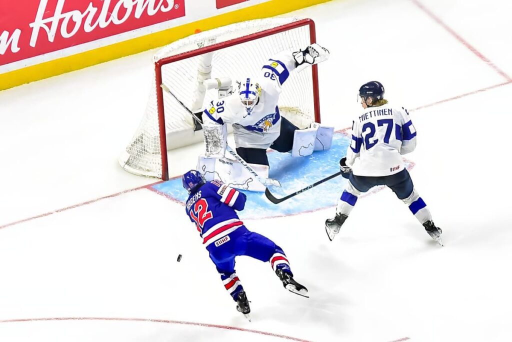 Previews, interviews, roster breakdowns and more