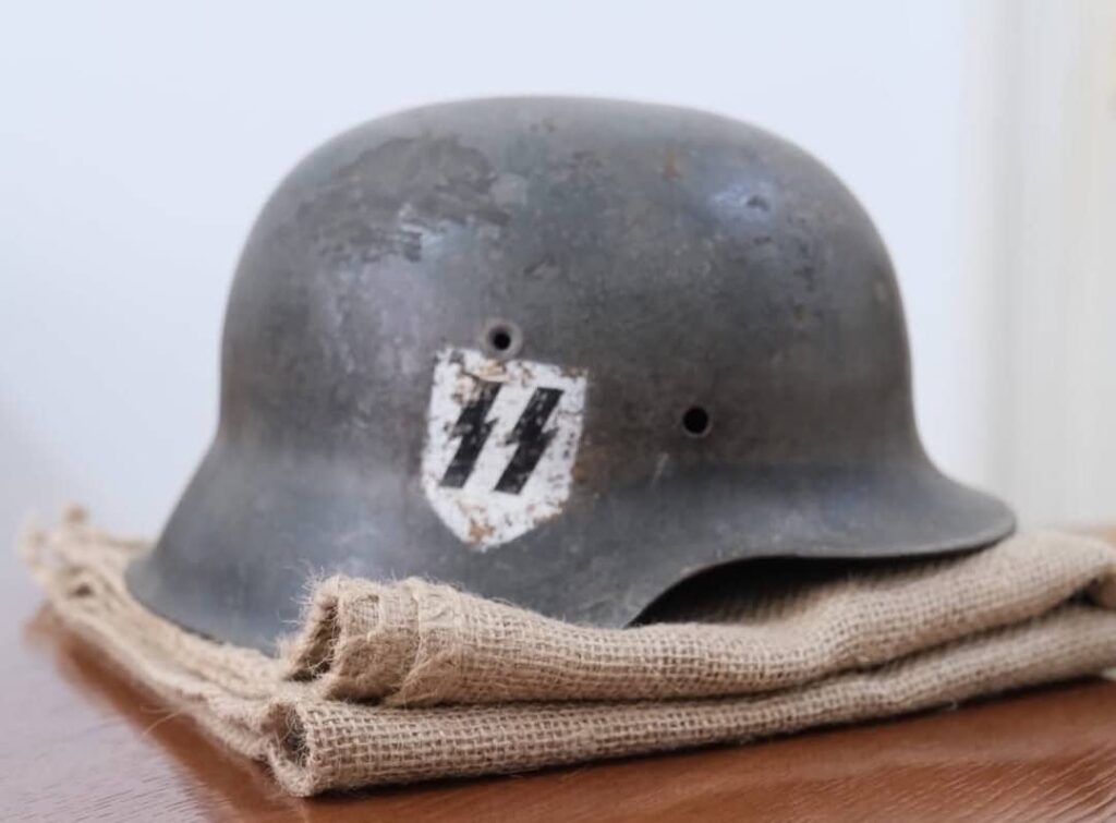 Bosnian Serb Minister Taunts International Peace Overseer by Sending Nazi Helmet