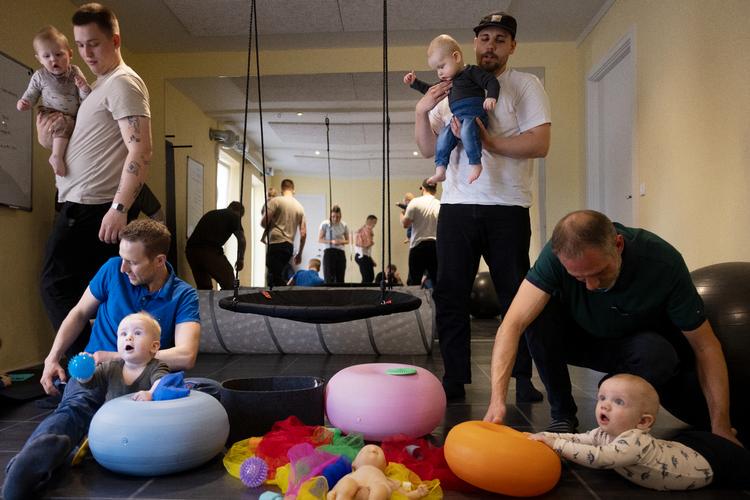New rules for earmarked maternity leave for men have had the desired effect - Over the course of three years, the number of men on maternity leave has increased by 60 percent, while the number of women on maternity leave has fallen.