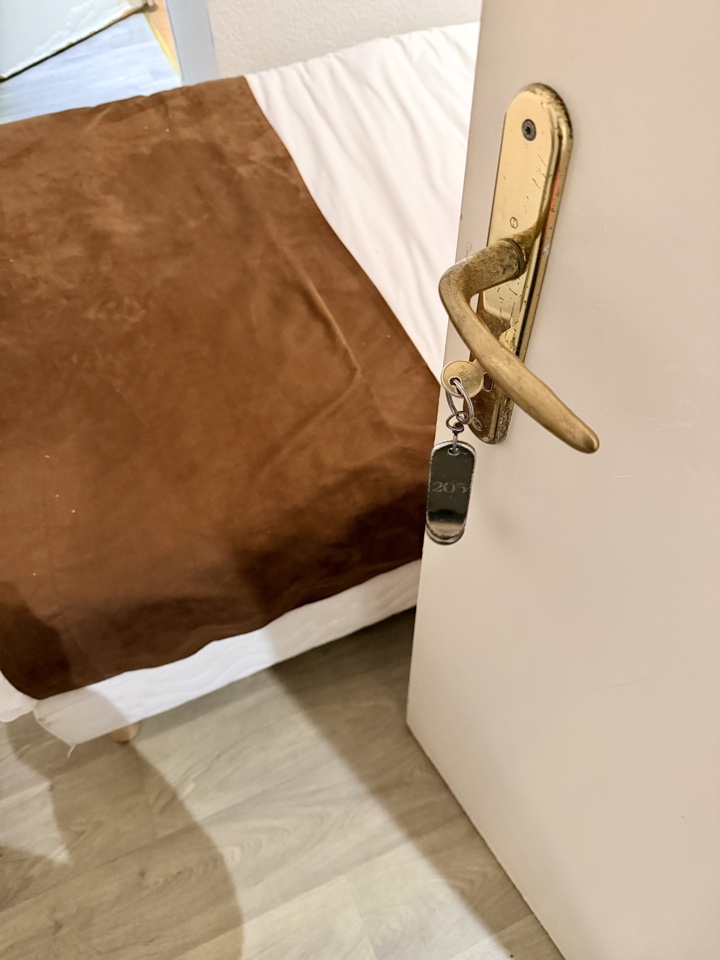 Two Star Hotel Cannes France - key