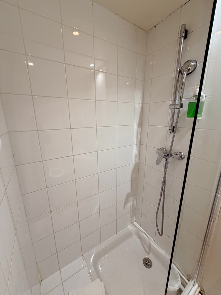 Two Star Hotel Cannes France - shower wide