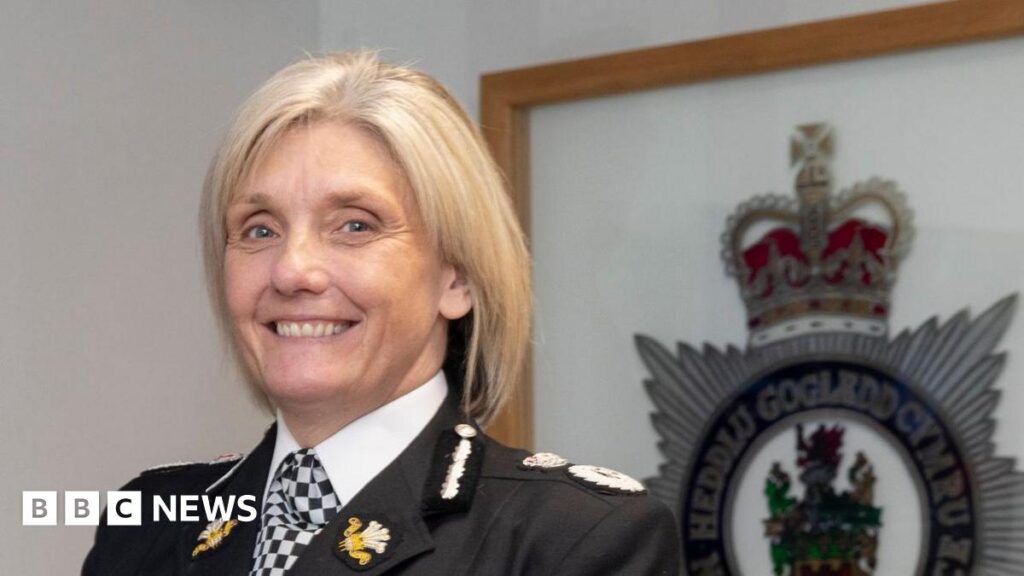 North Wales Police chief constable to retire for day to protect pension