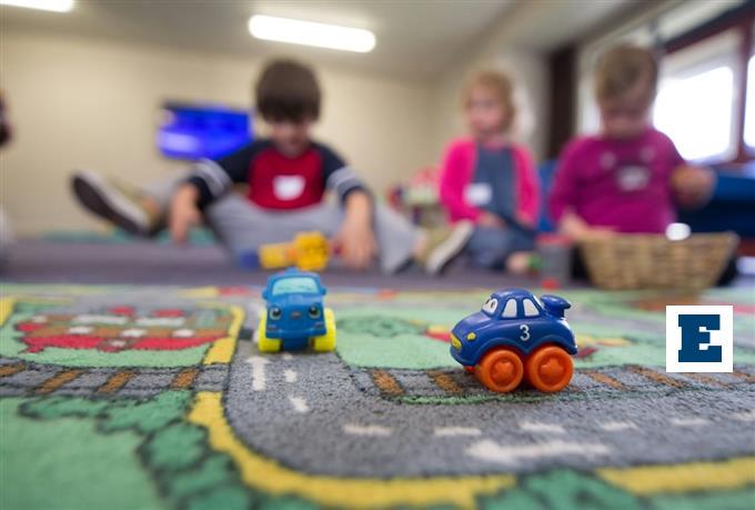 Parents in Evros are considering sending their children to school in Bulgaria due to the non-existent structures in Greece