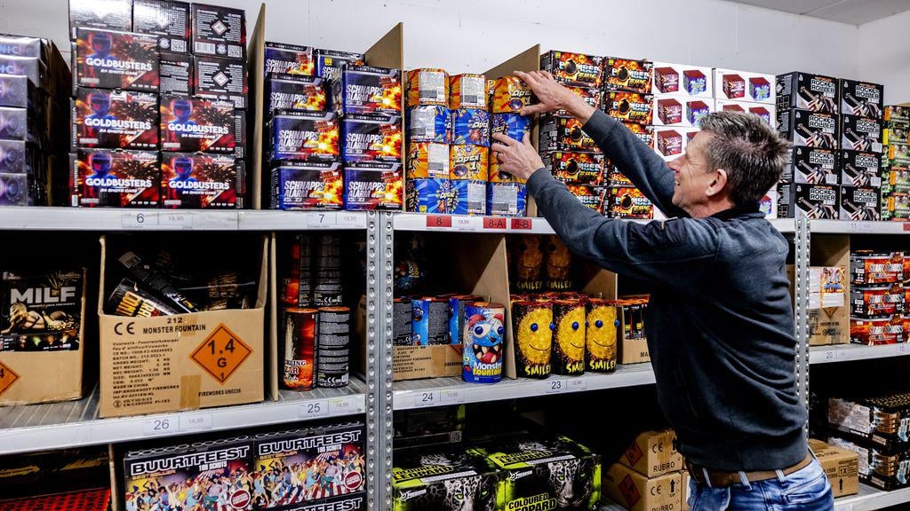 Last sale of fireworks, still unclear about industry compensation